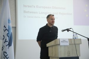 Prof. Stefan Ihrig Head of the HCGES